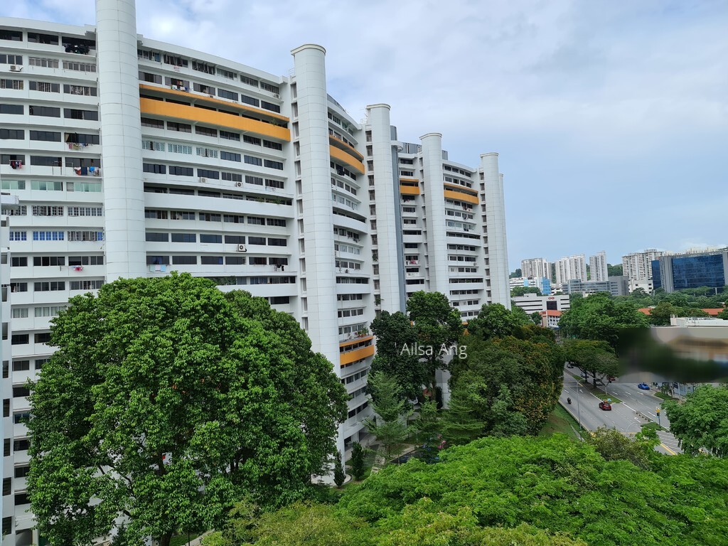 Queensway thumbnail photo